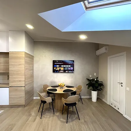 Modern In The Center