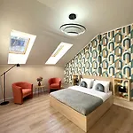דירה Modern In The Center לבוב